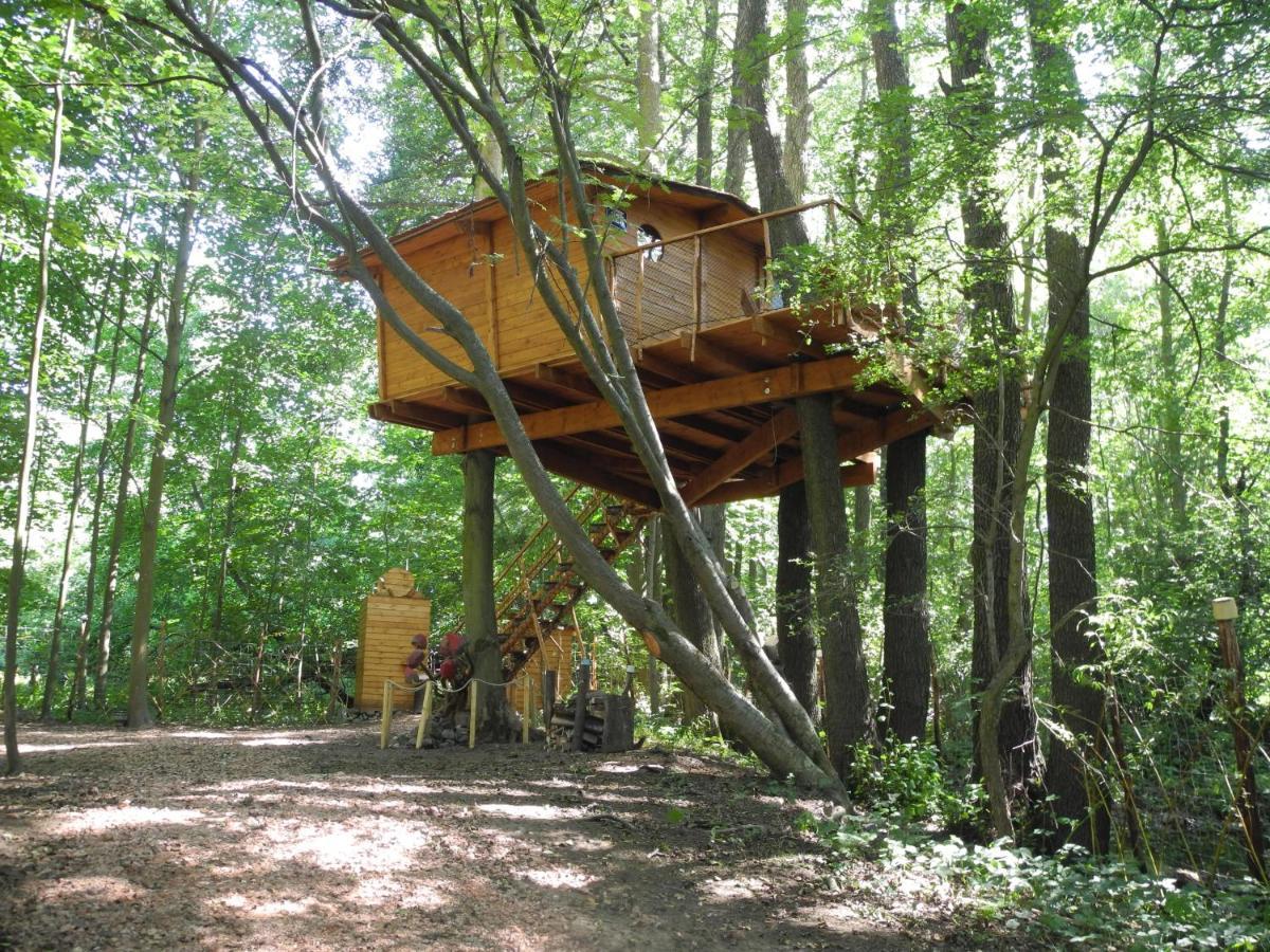 Treehouse V Brdech Villa Bohutin  Exterior photo